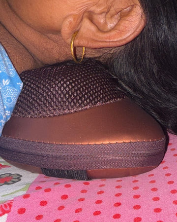 AlivioMax bajo el cuello, en uso